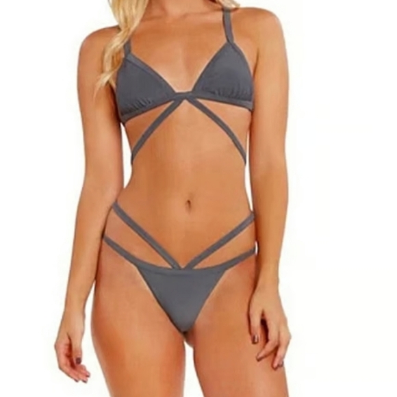 NWT Chloe Rose Revolve Birds Of Paradise Stone Gray Bikini Set XS - Picture 3 of 6
